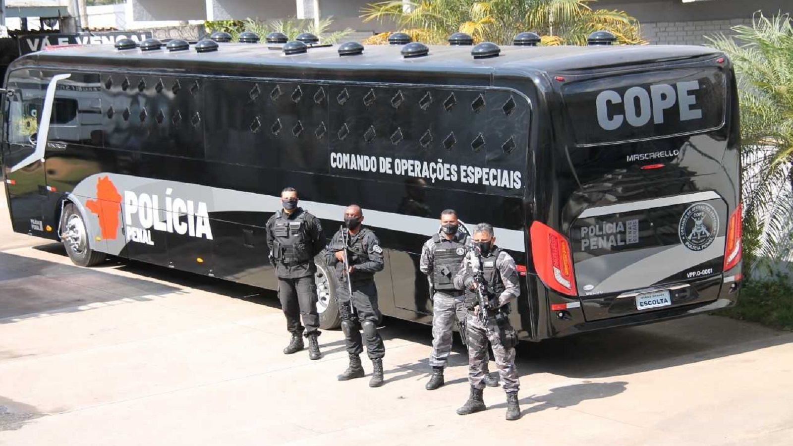 Novo ônibus-cela chega ao Comando de Operações Especiais do Sistema Prisional