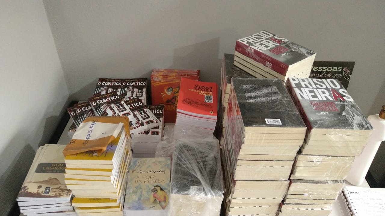 Mais de 20 mil livros são doados para unidades prisionais do Departamento Penitenciário de Minas Gerais