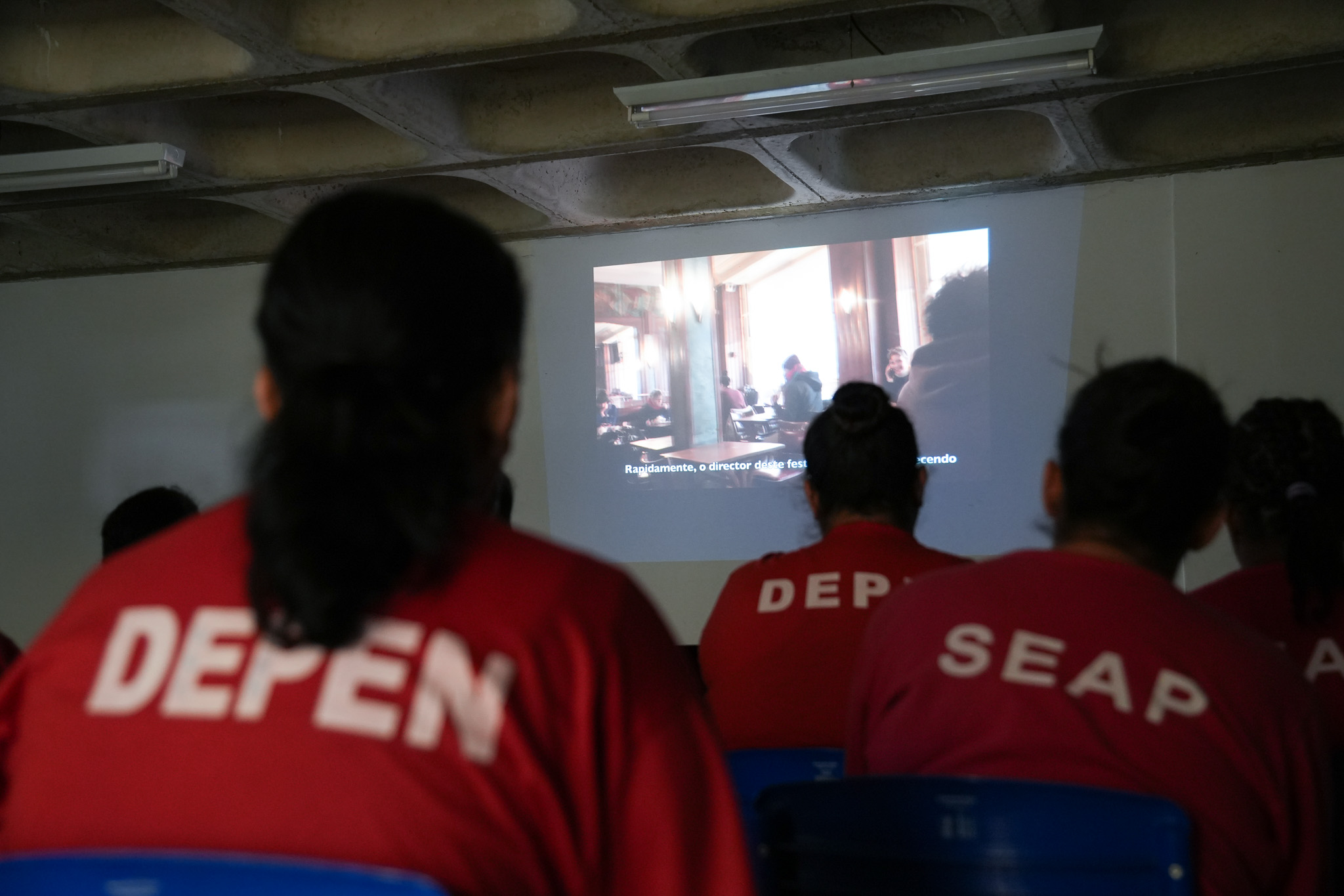 Festival de cinema exibe curta-metragens franceses nas unidades prisionais e APACs de Minas Gerais