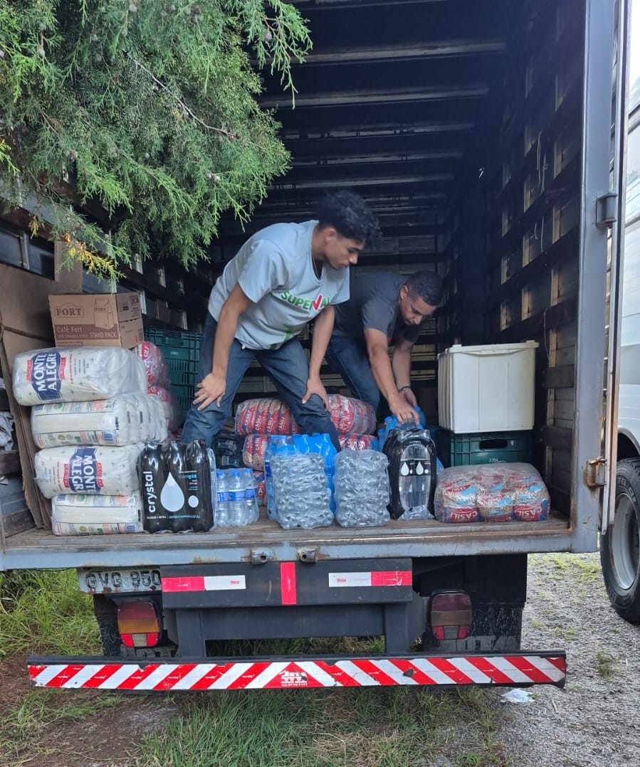 doação Poços de caldas caminhão
